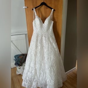 WEDDING DRESS never worn